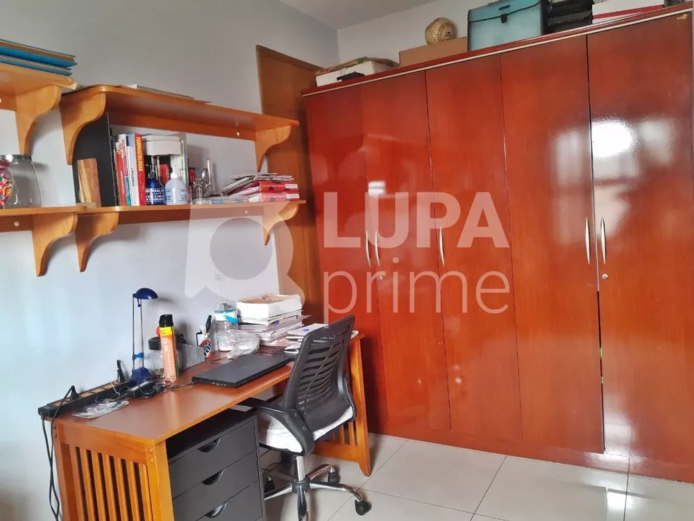 Casa à venda com 3 quartos, 177m² - Foto 8