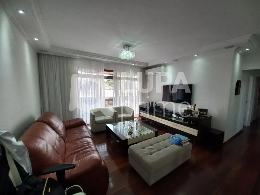 Apartamento à venda com 4 quartos, 136m² - Foto 1