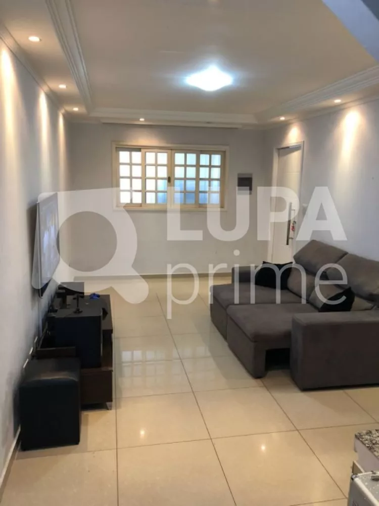 Casa à venda com 5 quartos, 250m² - Foto 1