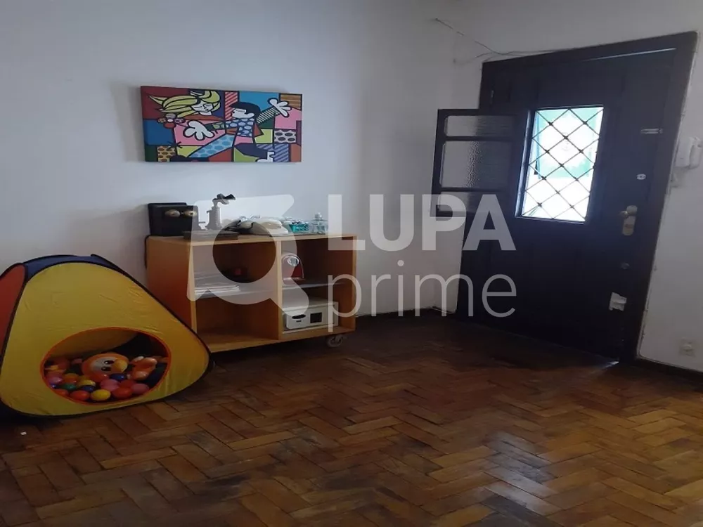 Casa à venda com 3 quartos, 216m² - Foto 4