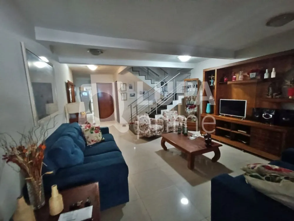 Casa, 5 quartos, 200 m² - Foto 11