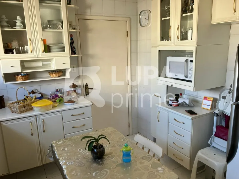 Apartamento, 3 quartos, 192 m² - Foto 2