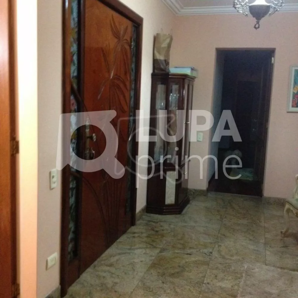 Apartamento à venda com 4 quartos, 260m² - Foto 2