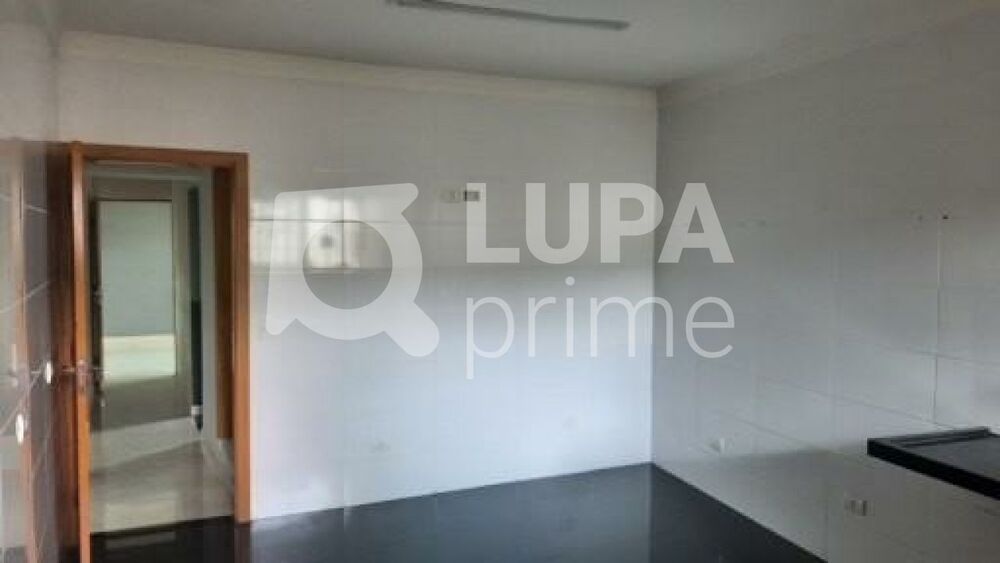 Casa à venda com 3 quartos, 238m² - Foto 4