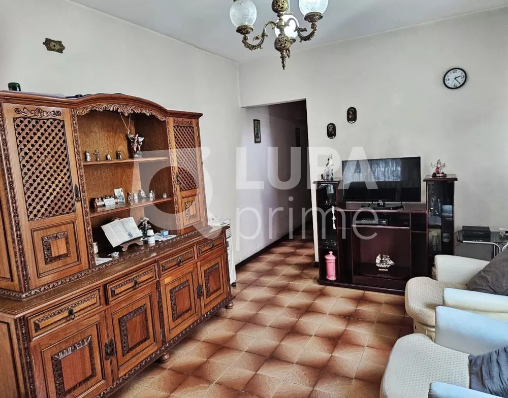 Casa à venda com 3 quartos, 130m² - Foto 1