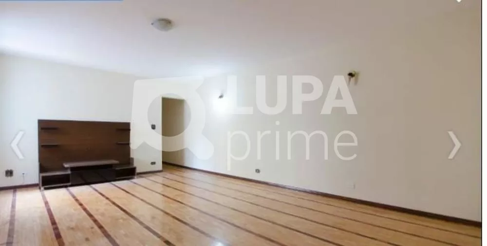 Apartamento à venda com 3 quartos, 147m² - Foto 2