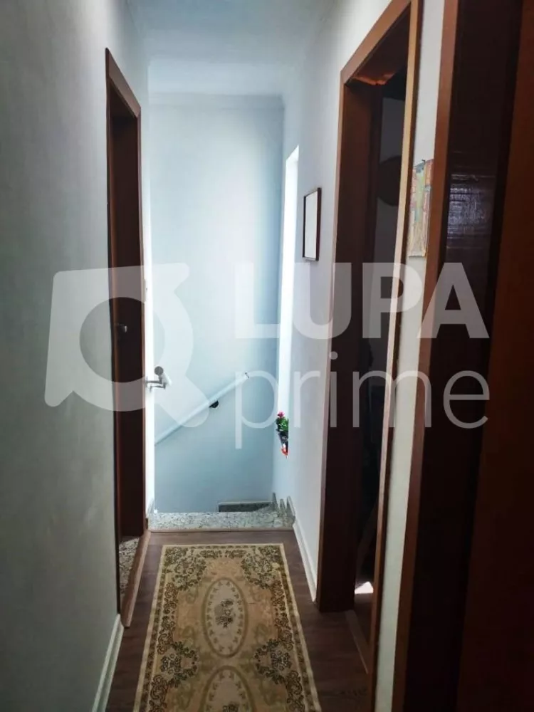 Casa à venda com 3 quartos, 90m² - Foto 4