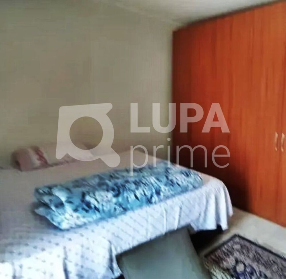Casa à venda com 2 quartos, 90m² - Foto 2