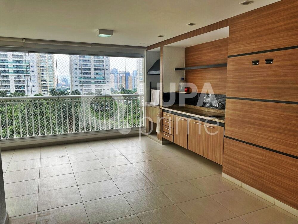Apartamento à venda com 4 quartos, 202m² - Foto 2