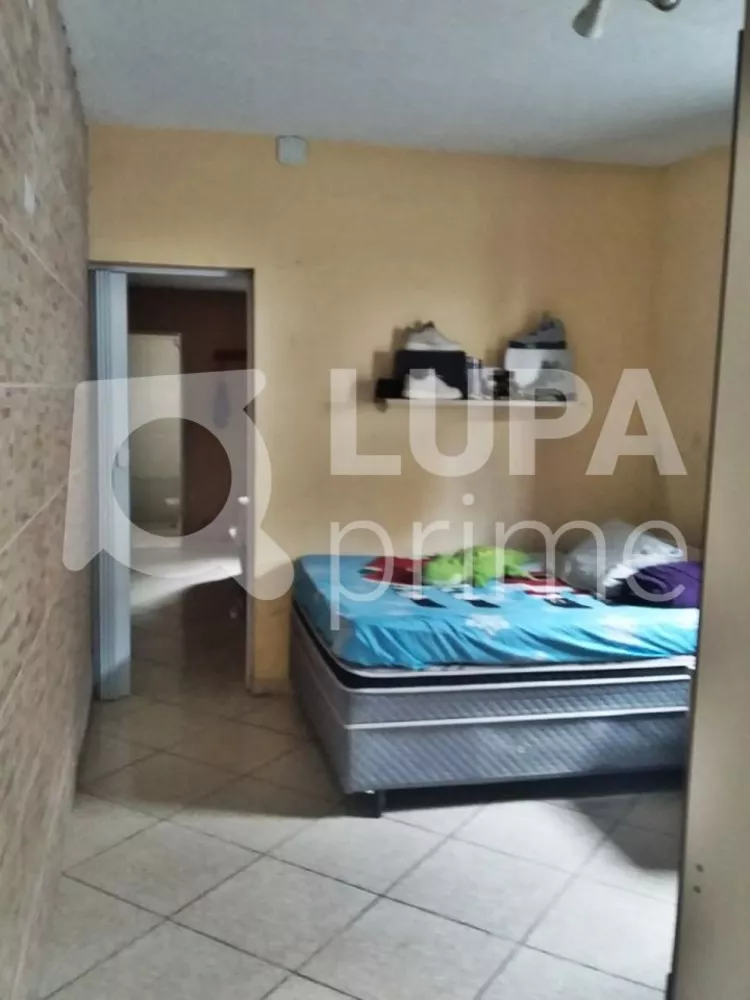 Casa à venda com 5 quartos, 150m² - Foto 4