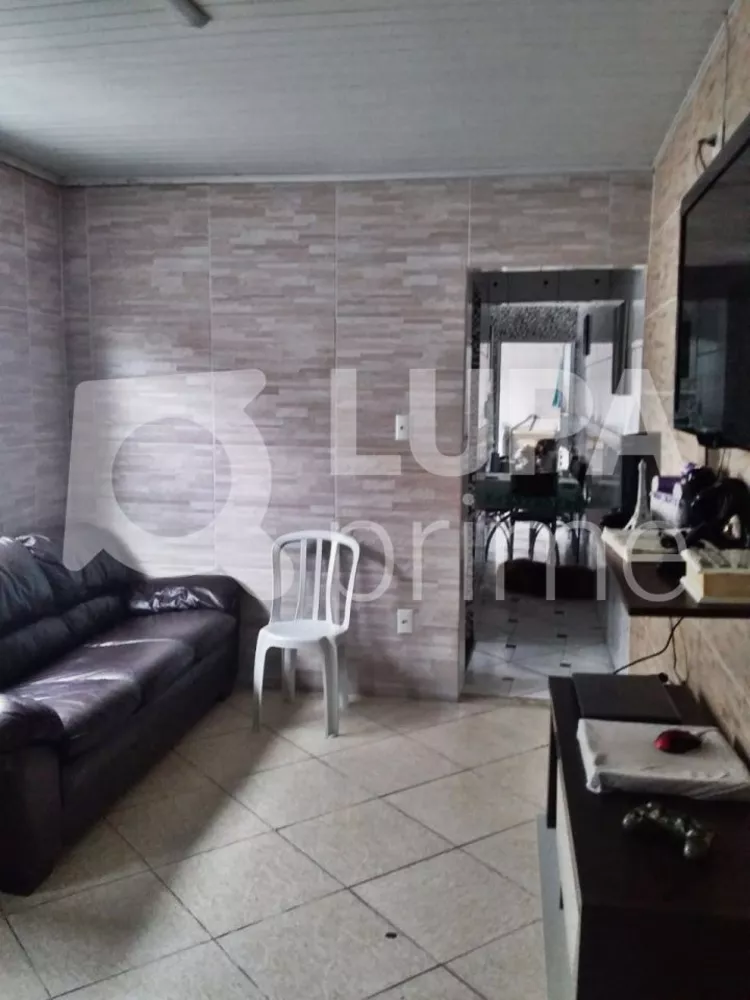 Casa à venda com 5 quartos, 150m² - Foto 1