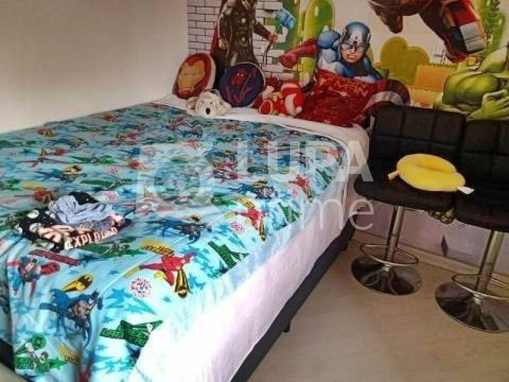 Apartamento à venda com 3 quartos, 147m² - Foto 2