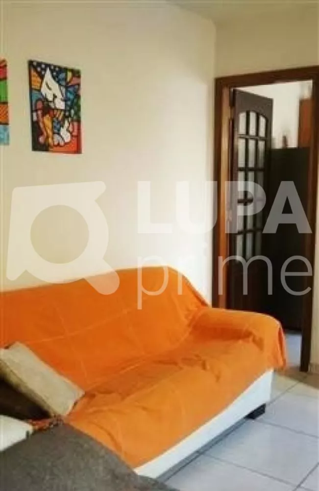 Casa à venda com 2 quartos, 200m² - Foto 2