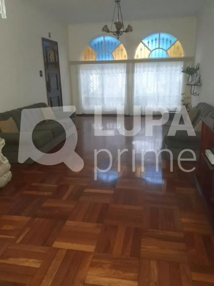 Casa à venda com 4 quartos, 200m² - Foto 1