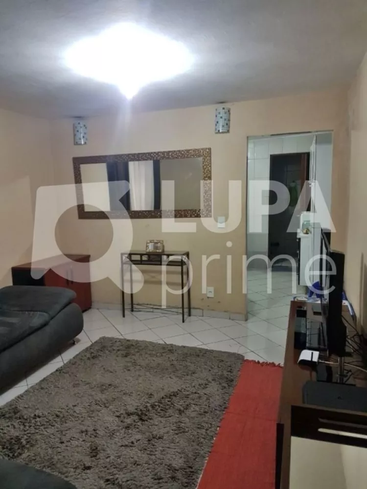 Casa à venda com 2 quartos, 175m² - Foto 1