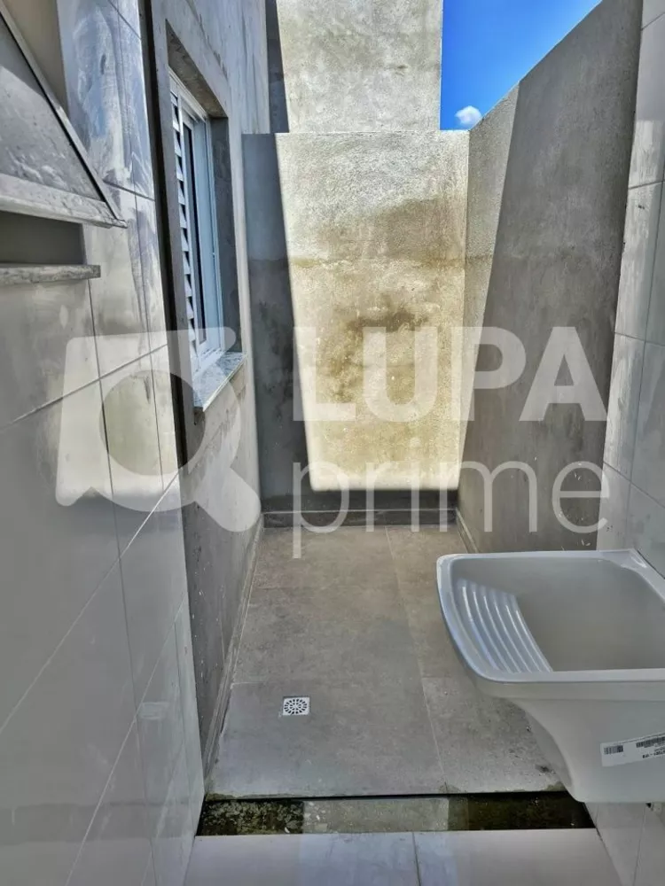 Apartamento à venda com 2 quartos, 37m² - Foto 3