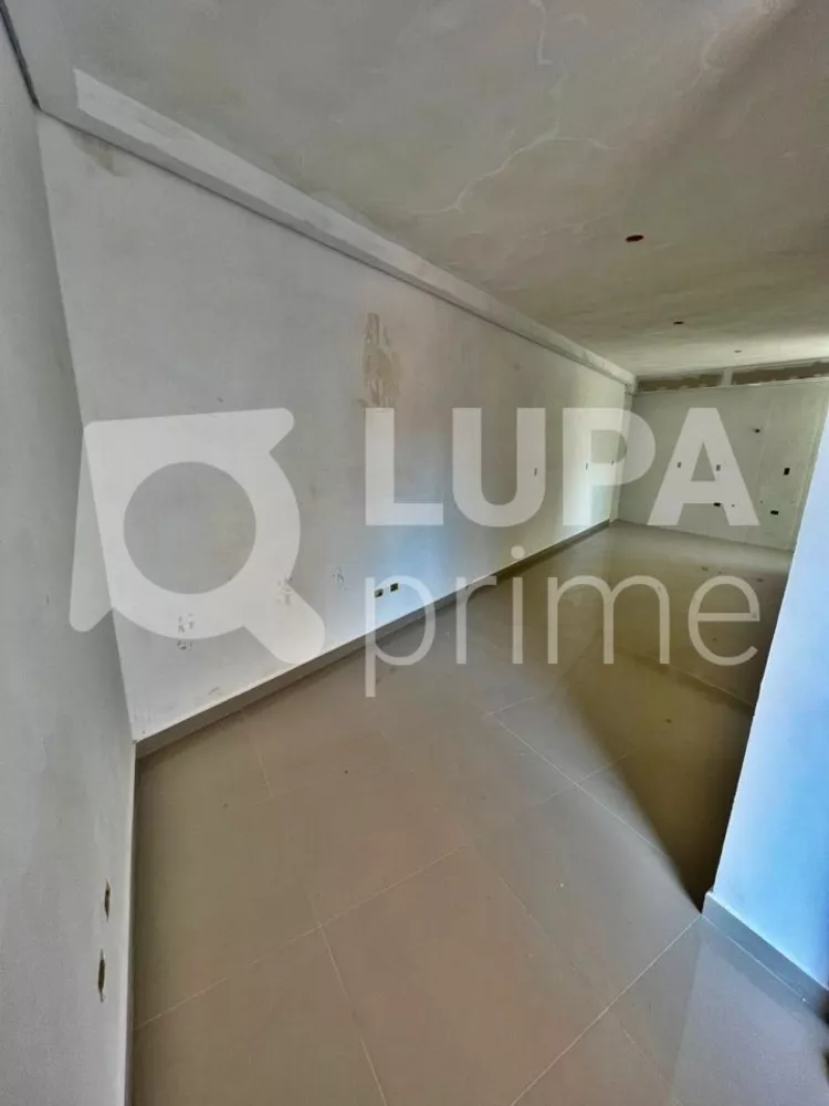 Apartamento à venda com 2 quartos, 37m² - Foto 2