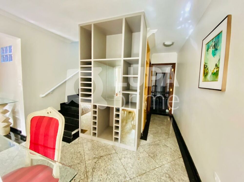 Casa à venda com 3 quartos, 225m² - Foto 5