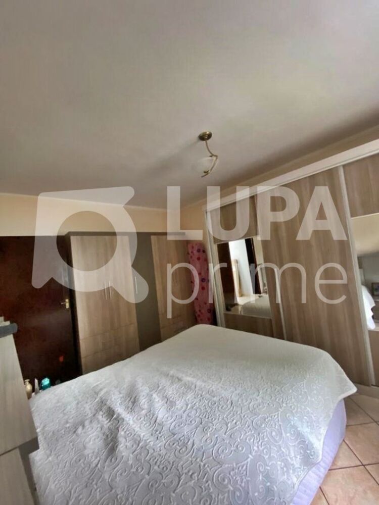 Casa à venda com 3 quartos, 140m² - Foto 4