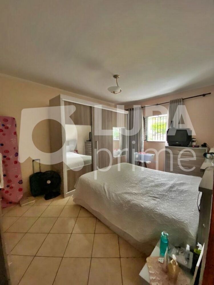 Casa à venda com 3 quartos, 140m² - Foto 3