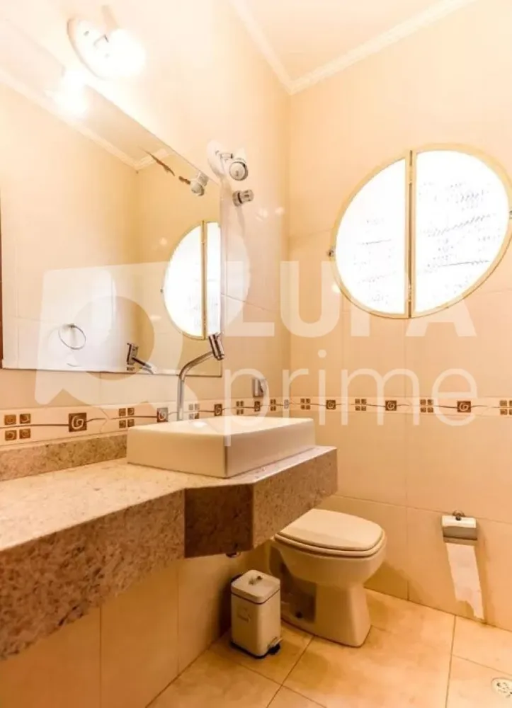 Casa, 3 quartos, 310 m² - Foto 1
