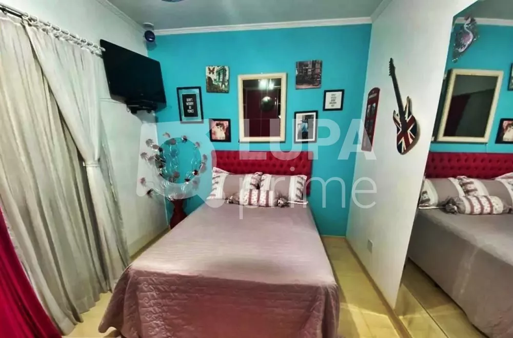 Casa à venda com 3 quartos, 210m² - Foto 6