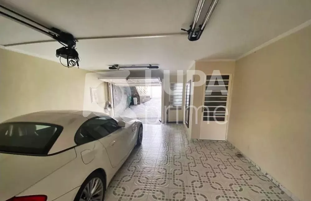 Casa à venda com 3 quartos, 210m² - Foto 16