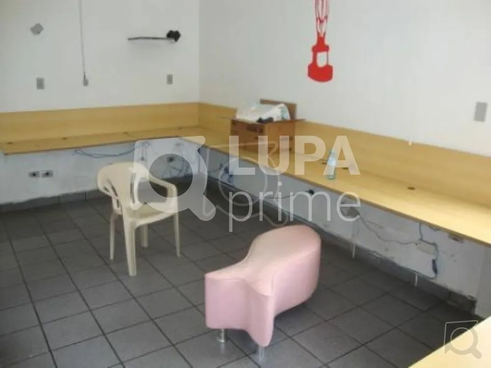 Prédio Inteiro, 668 m² - Foto 2