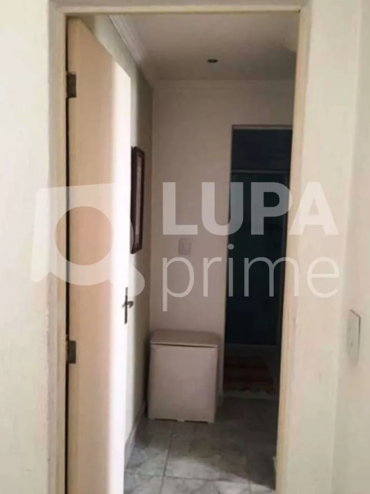 Apartamento à venda com 2 quartos, 70m² - Foto 3