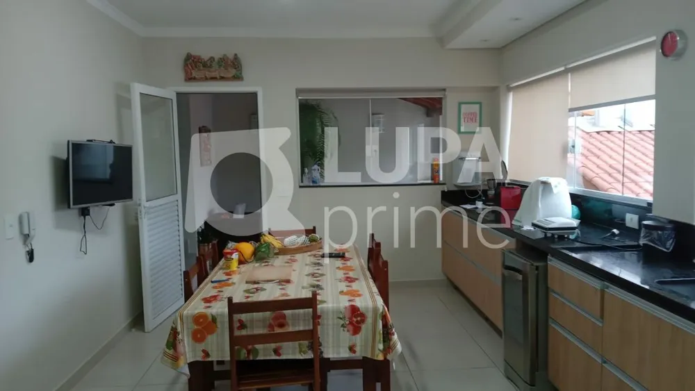 Casa, 3 quartos, 218 m² - Foto 9