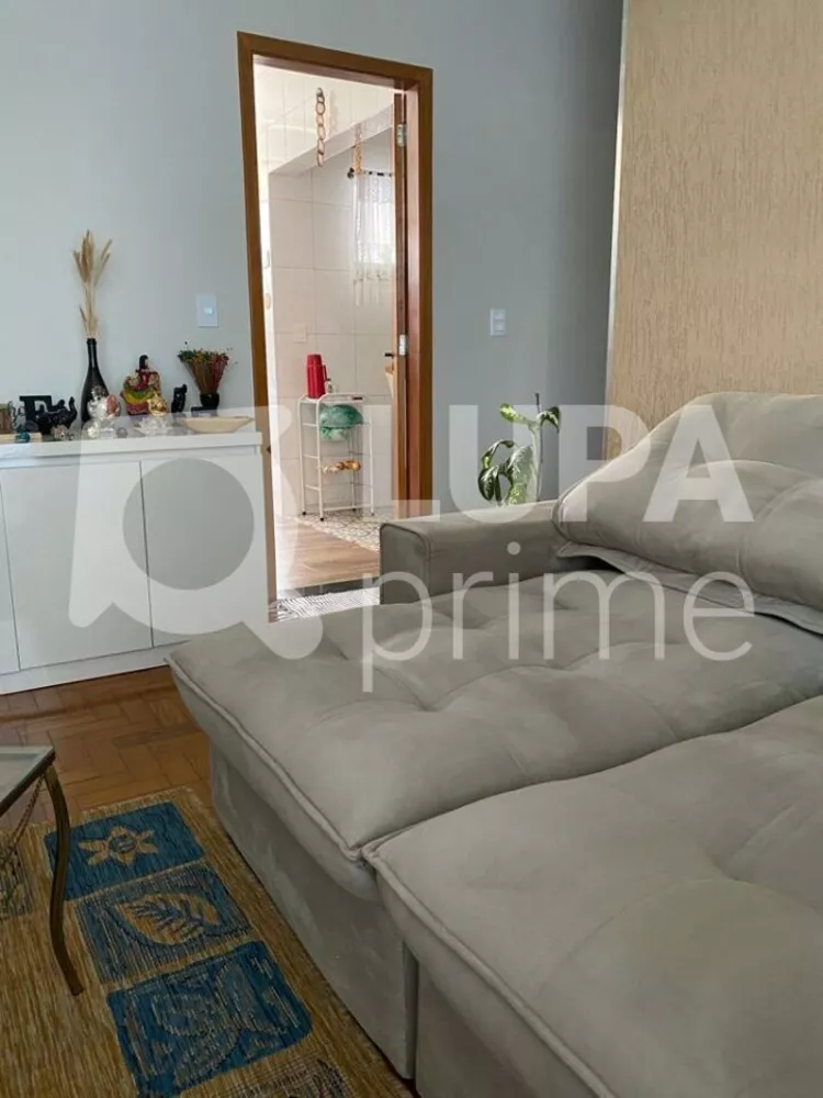 Apartamento à venda com 2 quartos, 64m² - Foto 2