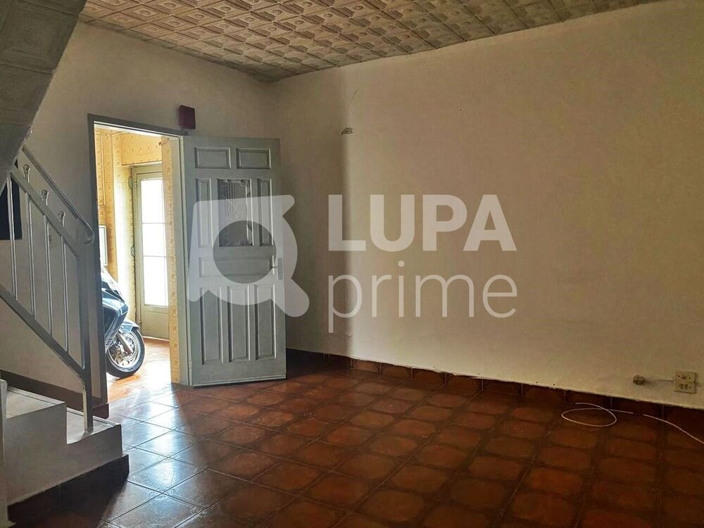 Casa para alugar com 1 quarto, 60m² - Foto 1