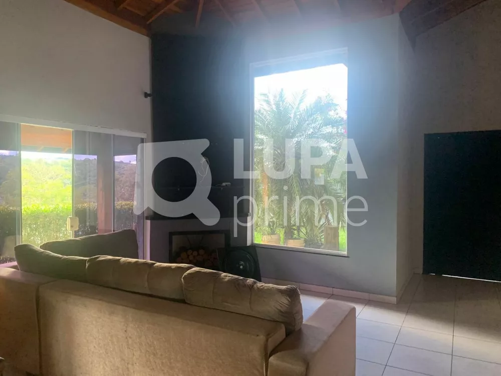 Casa de Condomínio à venda com 3 quartos, 275m² - Foto 3