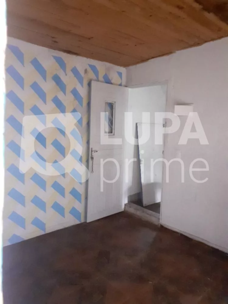 Casa à venda com 1 quarto, 230m² - Foto 1