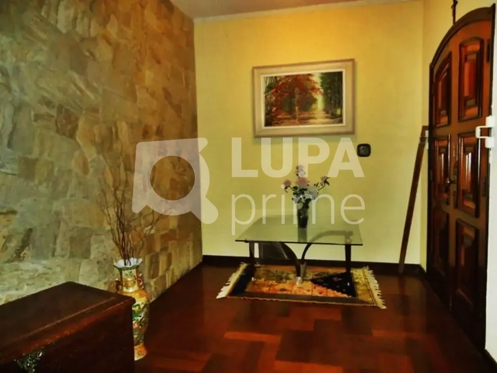 Casa, 3 quartos, 246 m² - Foto 3