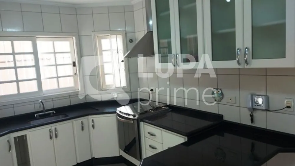 Casa, 4 quartos, 250 m² - Foto 11