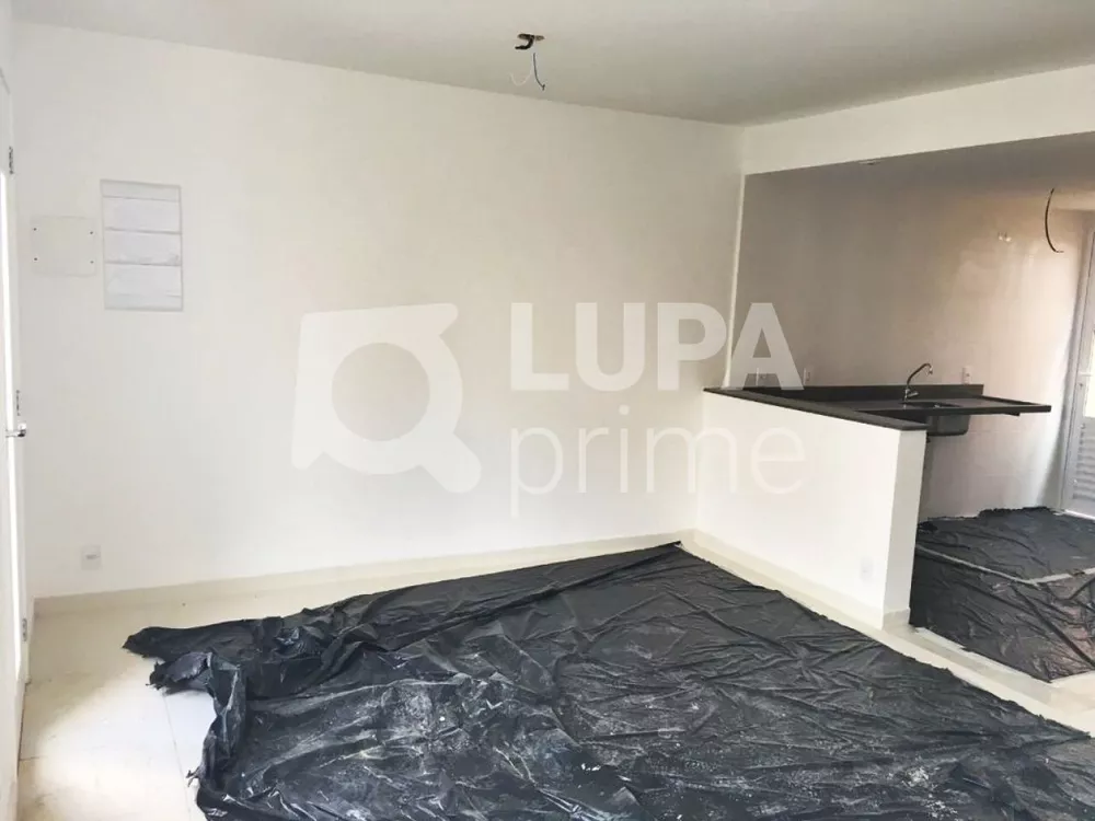 Casa à venda com 3 quartos, 100m² - Foto 2