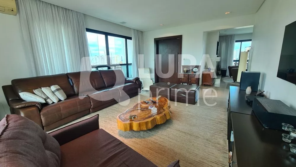 Apartamento à venda com 4 quartos, 280m² - Foto 1