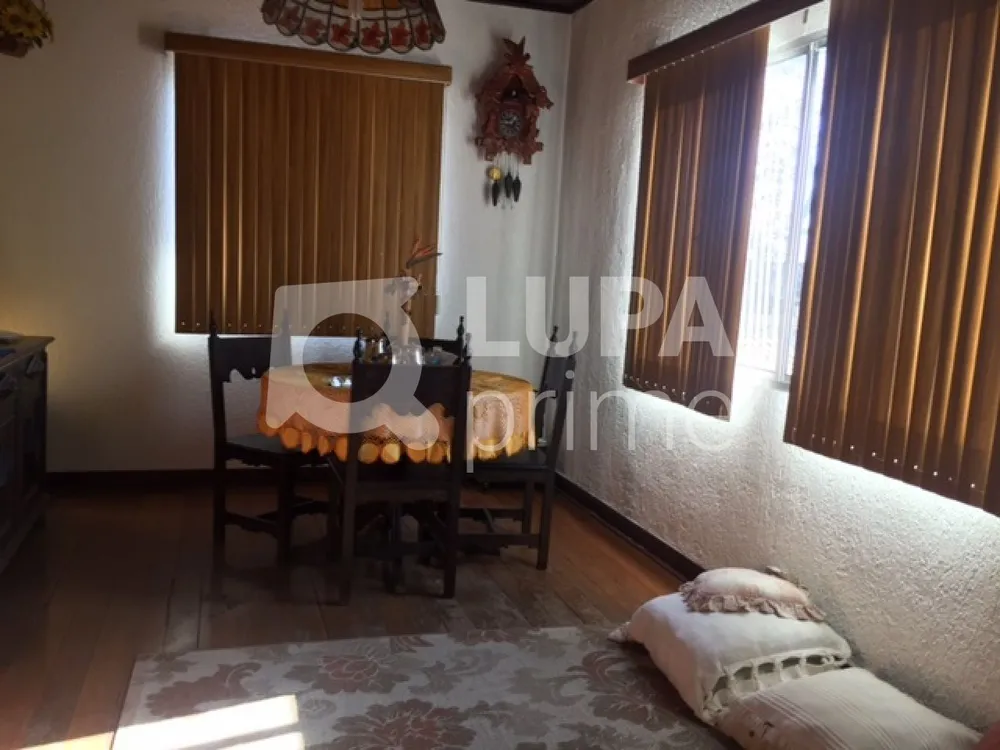 Casa, 3 quartos, 665 m² - Foto 1