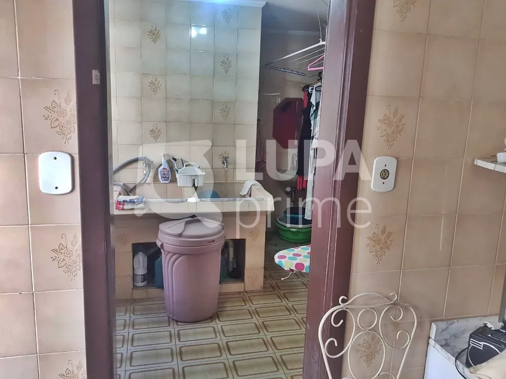 Casa à venda com 3 quartos, 260m² - Foto 17