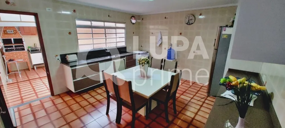 Casa, 2 quartos, 203 m² - Foto 9