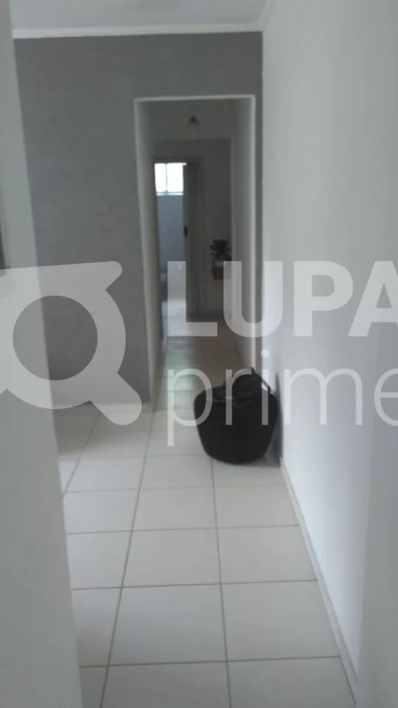 Apartamento à venda com 2 quartos, 62m² - Foto 2