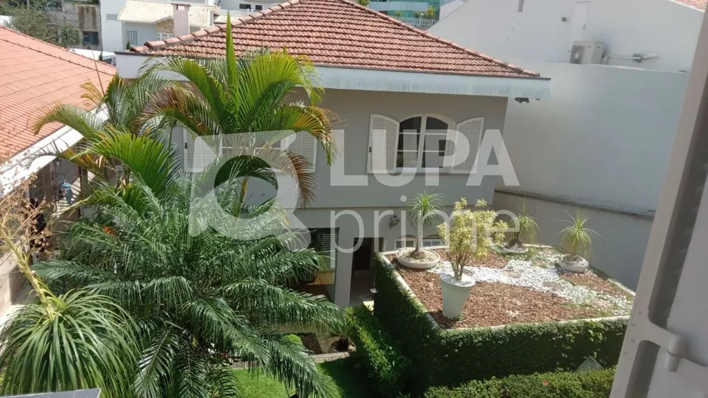 Casa à venda com 4 quartos, 359m² - Foto 1