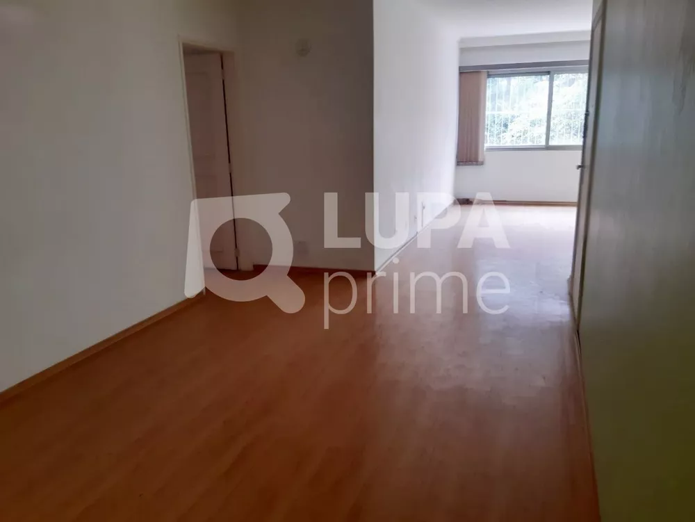 Apartamento à venda com 3 quartos, 160m² - Foto 4