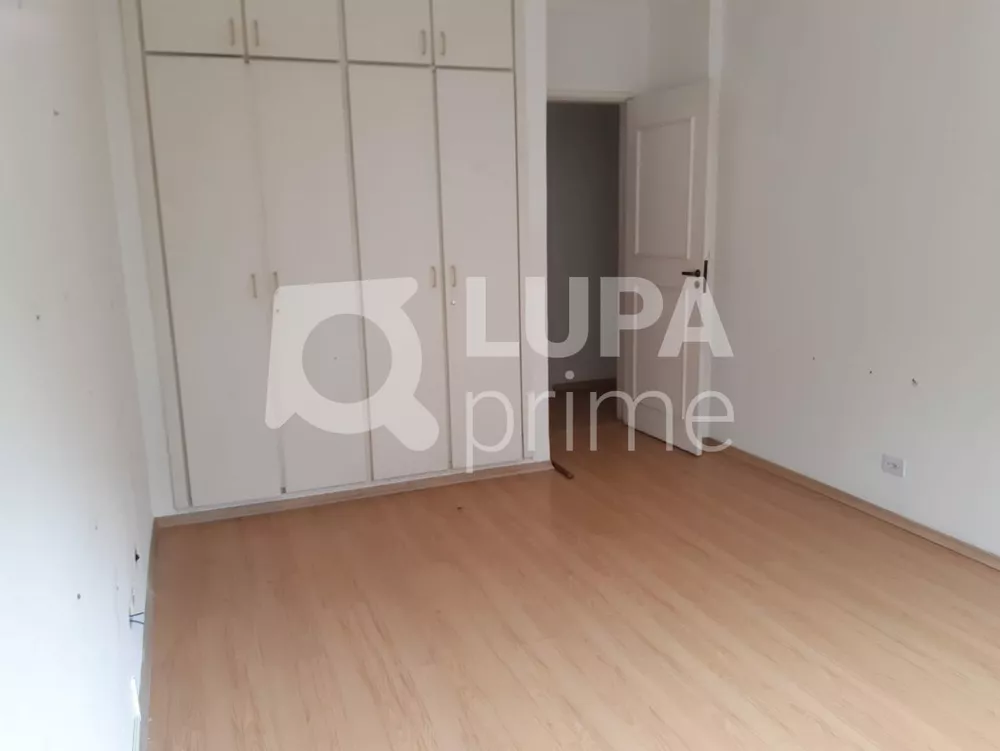 Apartamento à venda com 3 quartos, 160m² - Foto 8