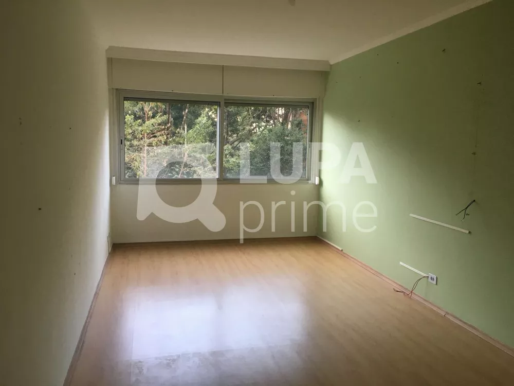 Apartamento à venda com 3 quartos, 160m² - Foto 2