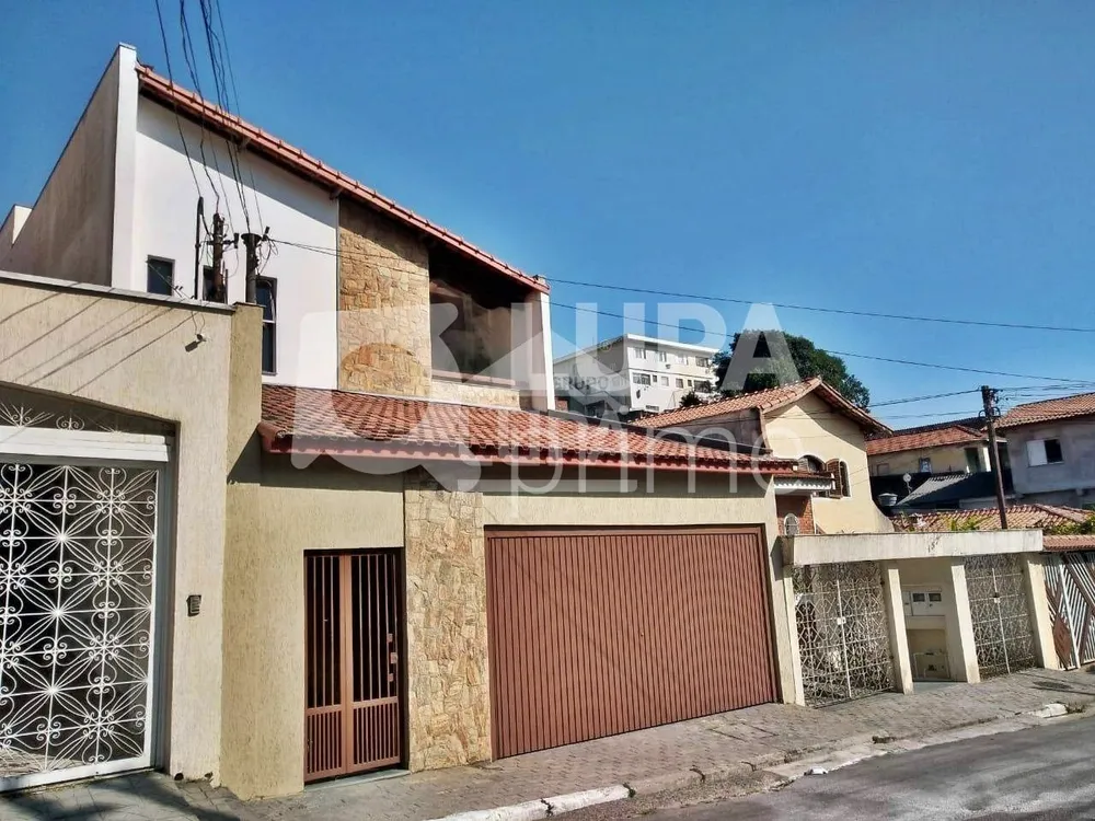 Casa, 4 quartos, 245 m² - Foto 1