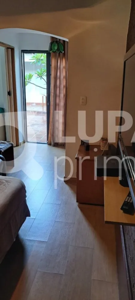 Casa, 3 quartos, 217 m² - Foto 1