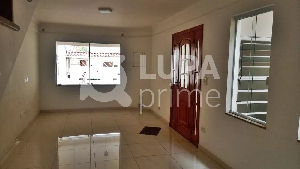 Casa à venda com 3 quartos, 164m² - Foto 1