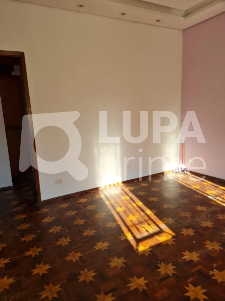Casa, 5 quartos, 226 m² - Foto 4